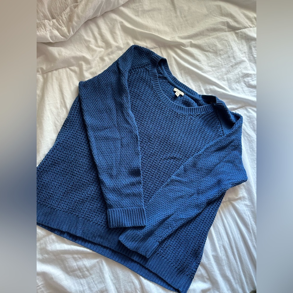 Blue Sweater - Picture 2 of 4